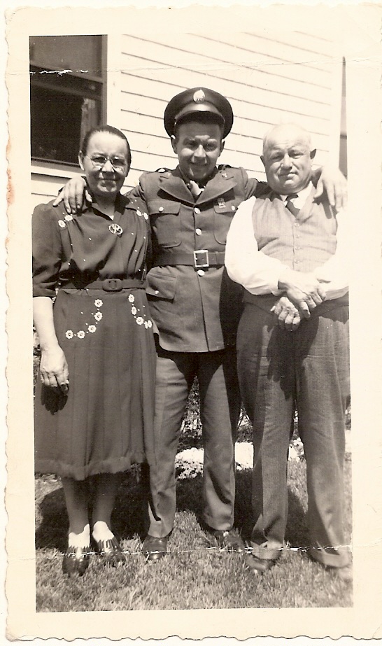 Julianna, Connie and Konrad Posluszny